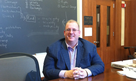 Prof. Jason Neyers in a Harvard Law classroom